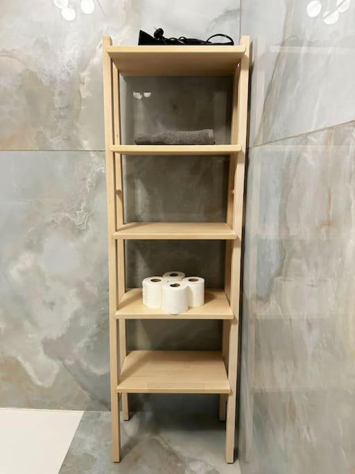 Historical Center, Large 2 Bedroom Apartment, Bright & Stylish Lisbon