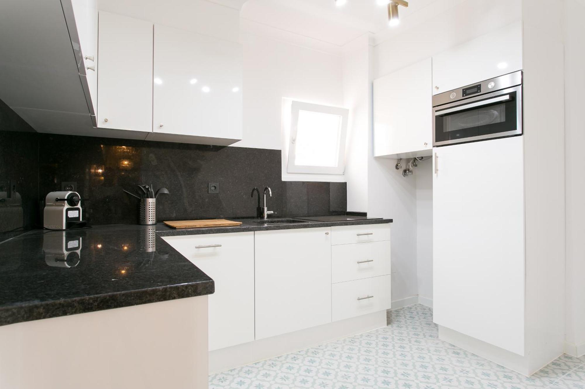 Apartment Historical Center, Large 2 Bedroom Apartment, Bright & Stylish